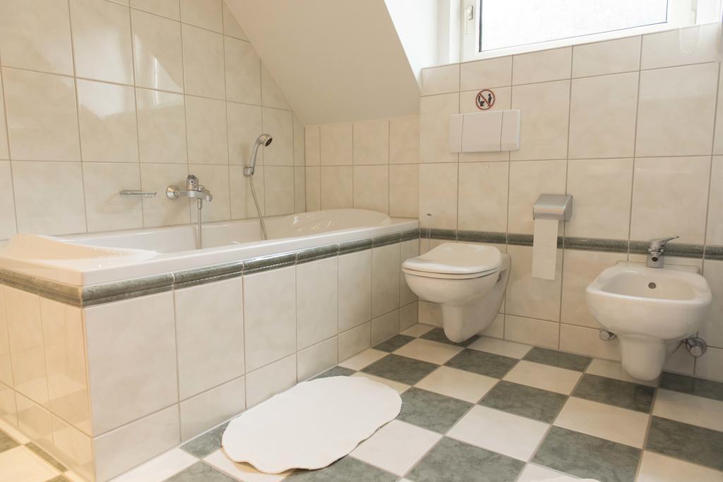 Ferienwohnung Burg Eltz Treis-Karden Camera foto